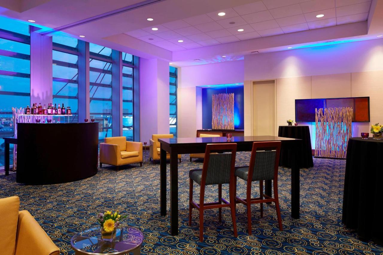Marriott Montreal Airport In-Terminal Hotel Dorval Exteriér fotografie