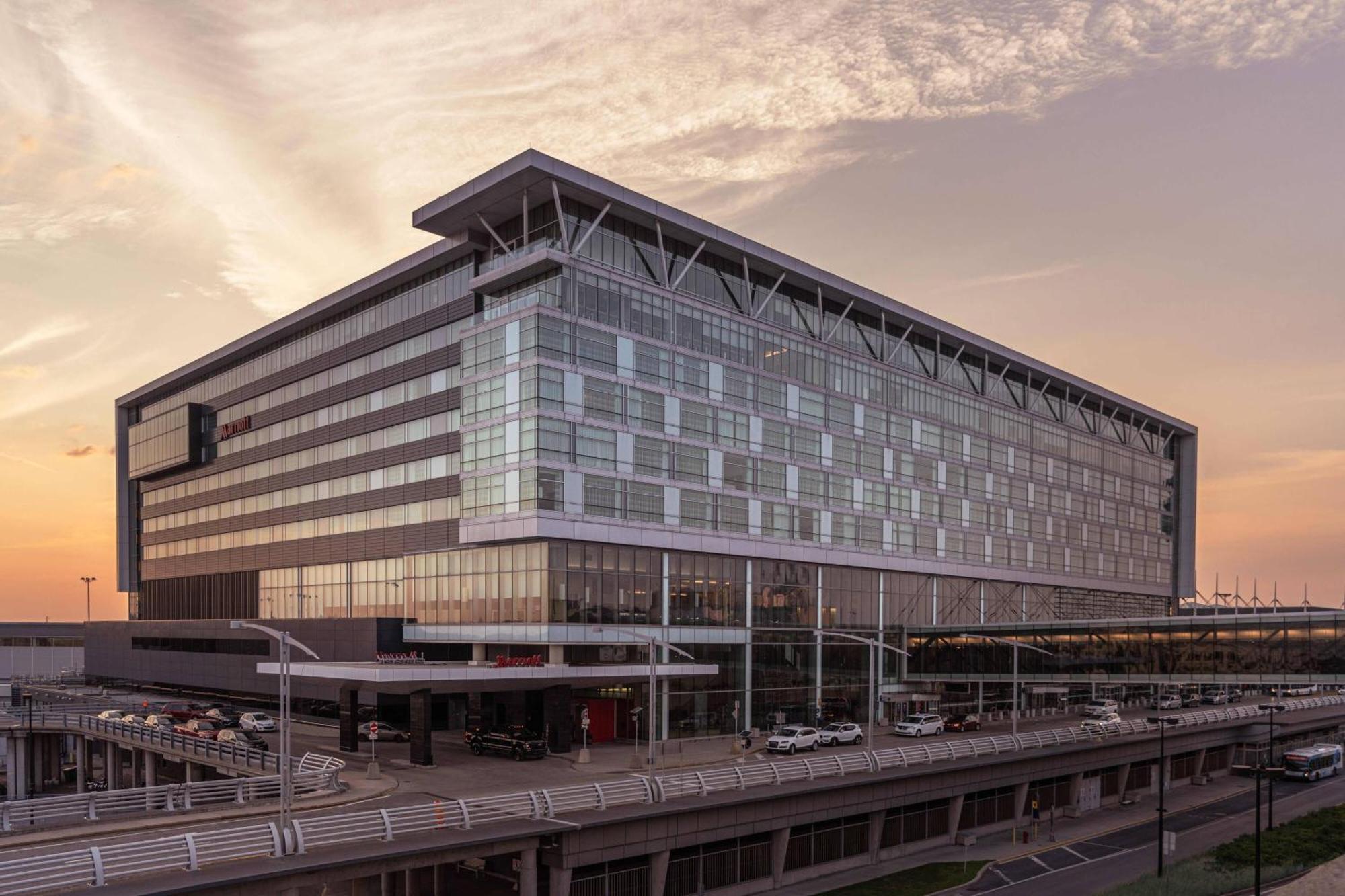 Marriott Montreal Airport In-Terminal Hotel Dorval Exteriér fotografie